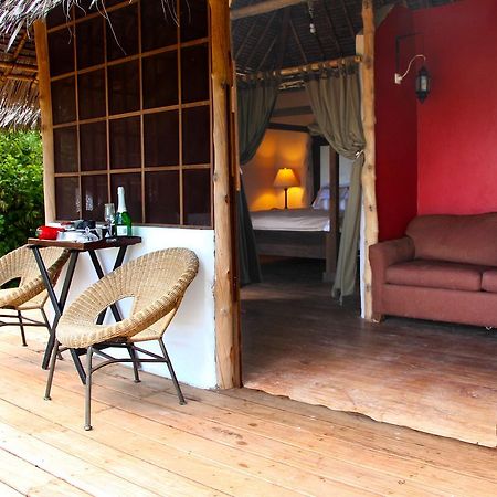 Nzuwa Lodge 펨바 외부 사진